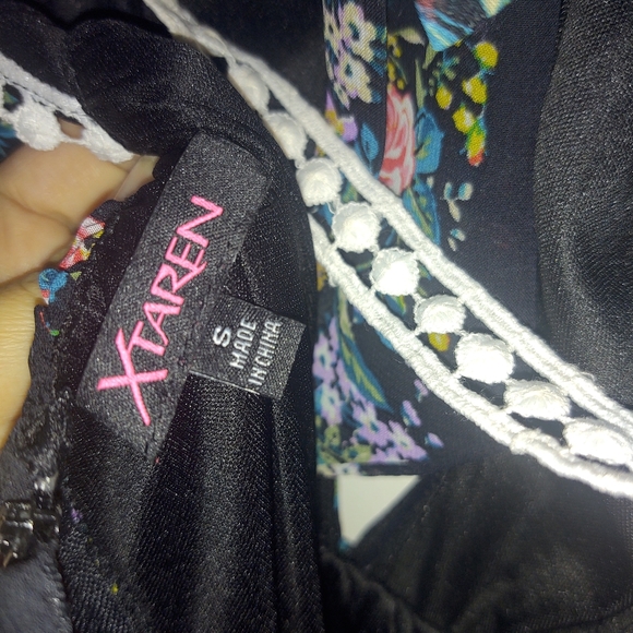 Boutique Floral Maxi - Picture 5 of 6